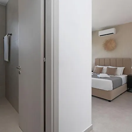 Princess Zena Luxury - Large Pool Nyaraló Protarász