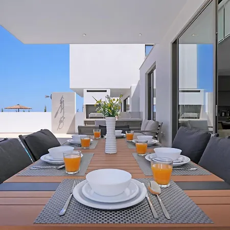 Princess Zena Luxury - Large Pool