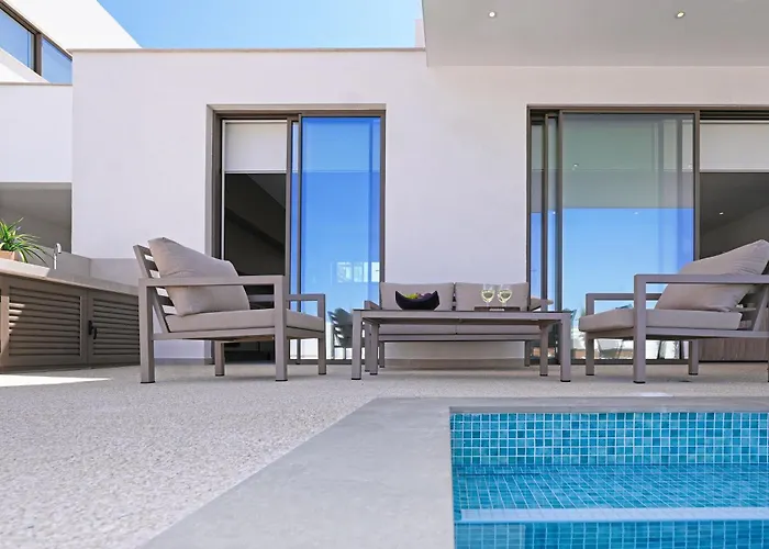 Princess Zena Luxury - Large Pool Prázdninový dům *